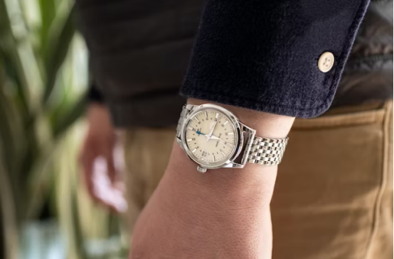 Beginners Guide The Best Watch Straps To Wear For Every Activity(图8) Beginners Guide The Best Watch Straps To Wear For Every Activity(图8)